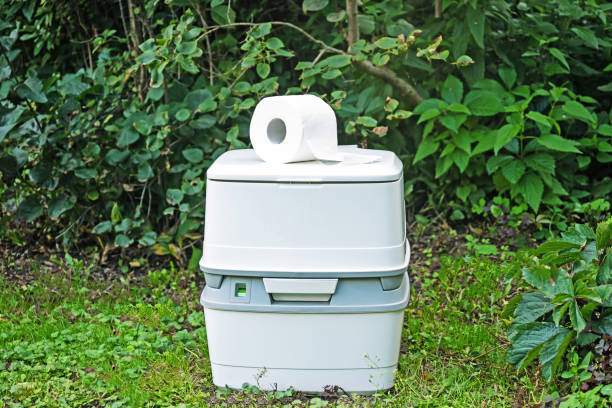 Best Luxury portable toilet rental  in Forrest, IL
